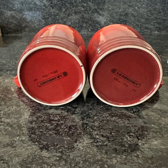 New Le Creuset Stoneware Set of 2 Cerise Red 12oz Mugs Dishwasher Safe No Chip - Picture 8 of 9